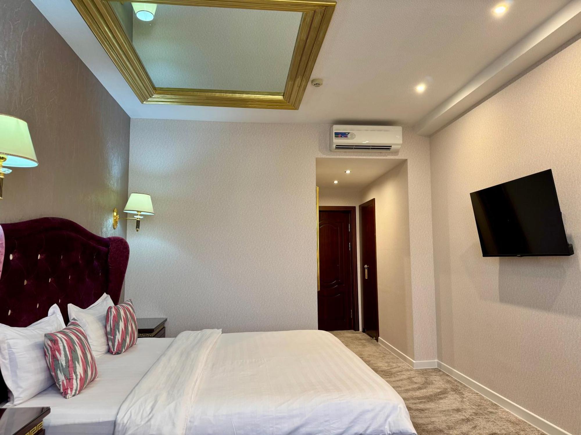 Emirhan Hotel Samarkand Esterno foto