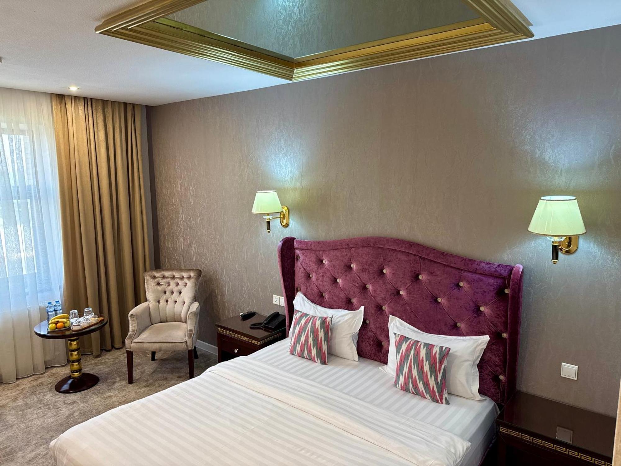 Emirhan Hotel Samarkand Esterno foto