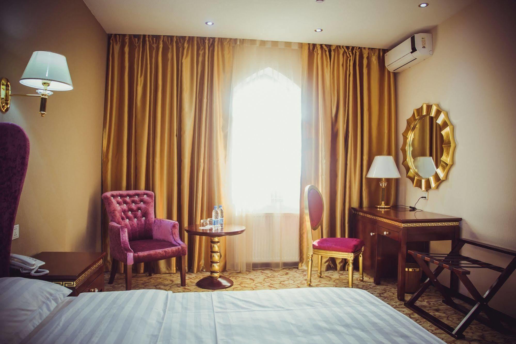 Emirhan Hotel Samarkand Esterno foto